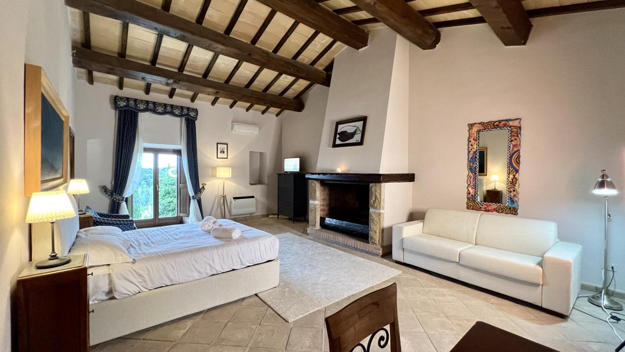 Agriturismo Cerrosughero Canino Exterior photo